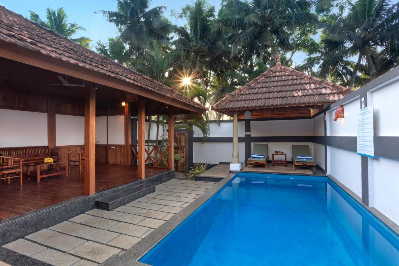 Estuary Sarovar Premiere Poovar Island Экстерьер фото