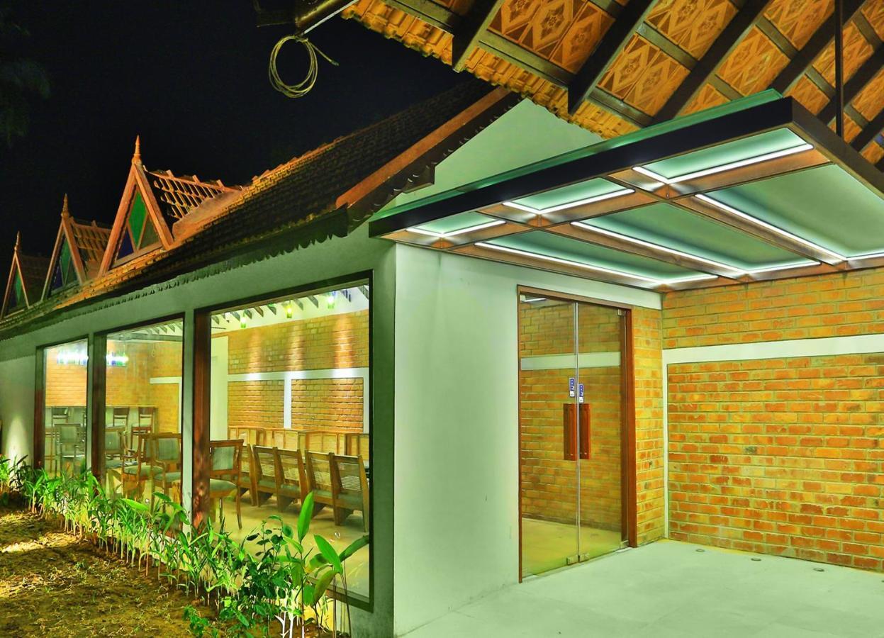 Estuary Sarovar Premiere Poovar Island Экстерьер фото