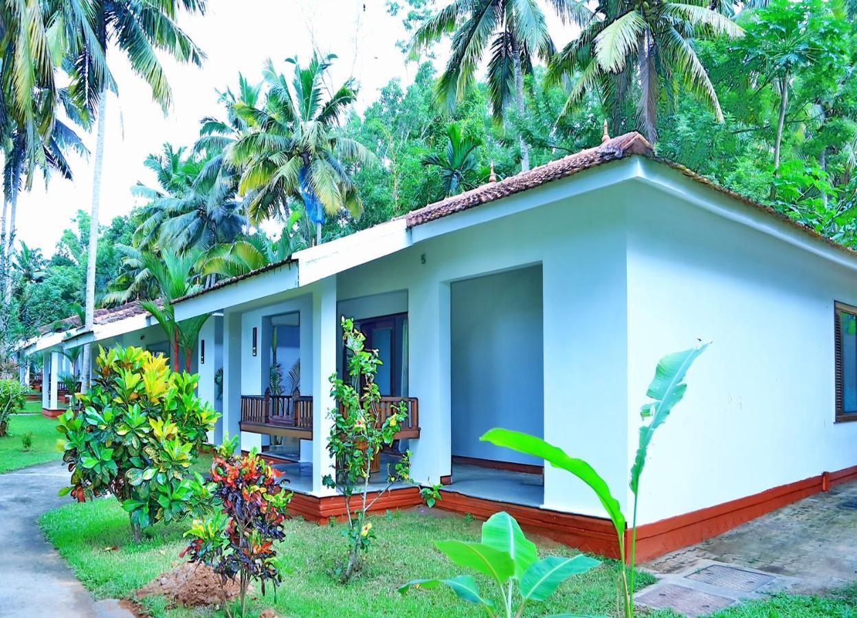Estuary Sarovar Premiere Poovar Island Экстерьер фото