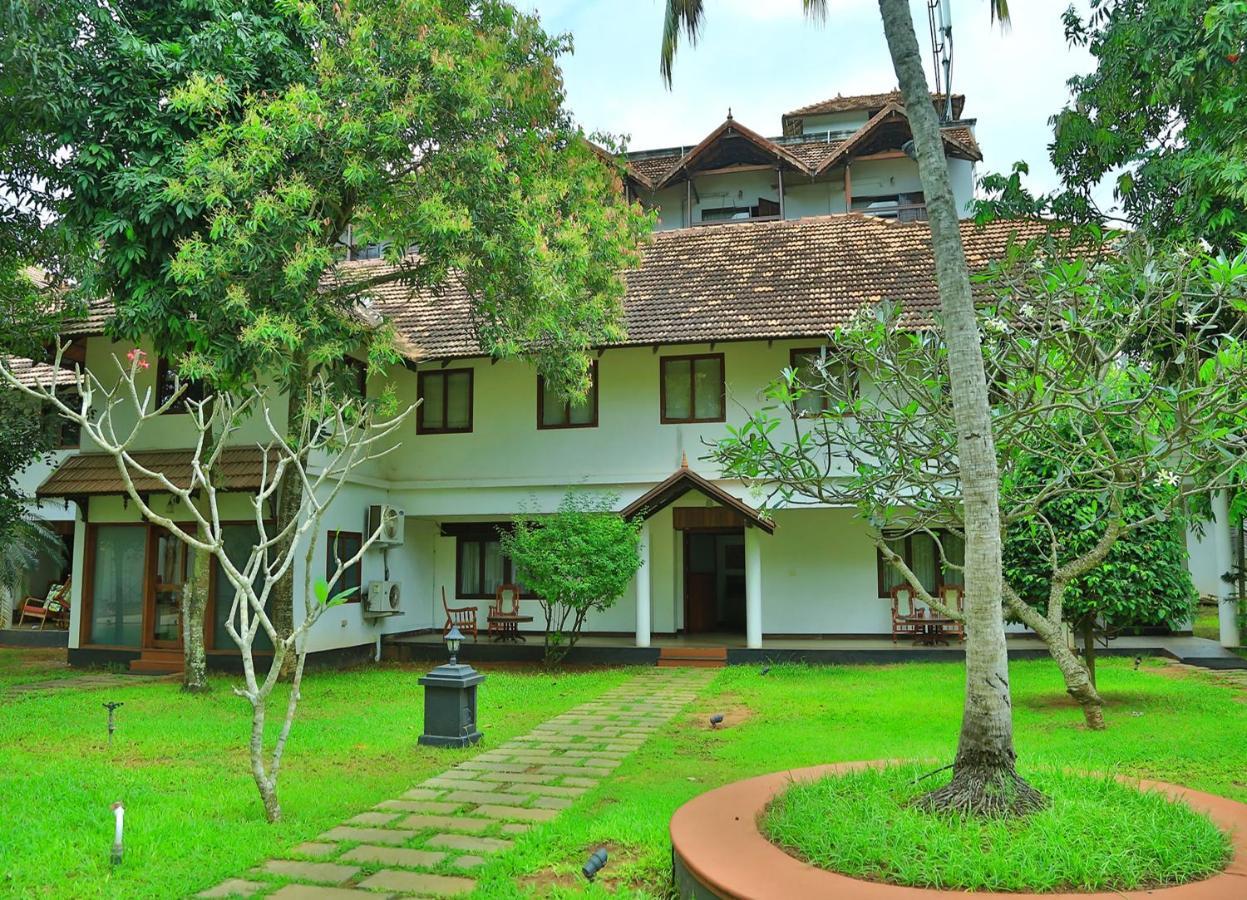 Estuary Sarovar Premiere Poovar Island Экстерьер фото