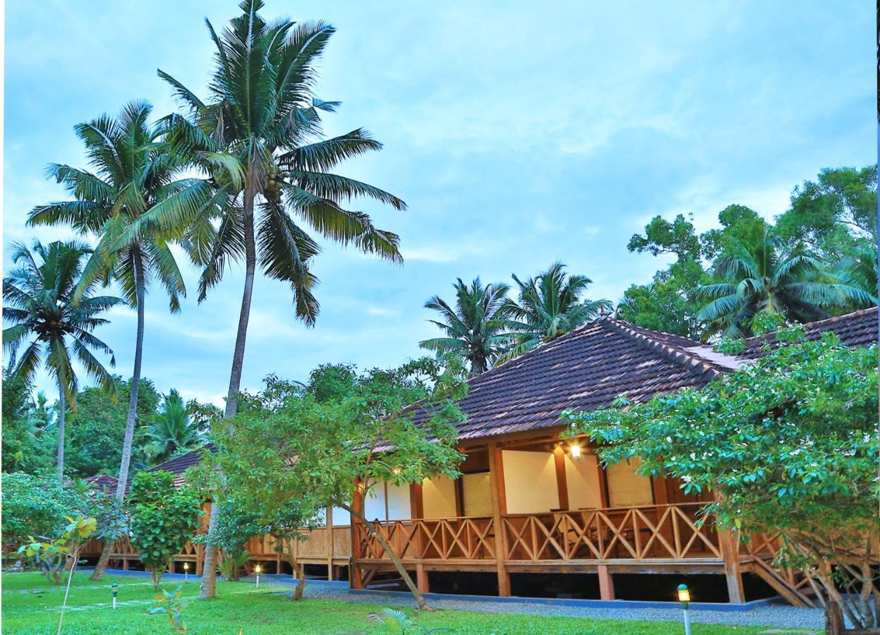 Estuary Sarovar Premiere Poovar Island Экстерьер фото