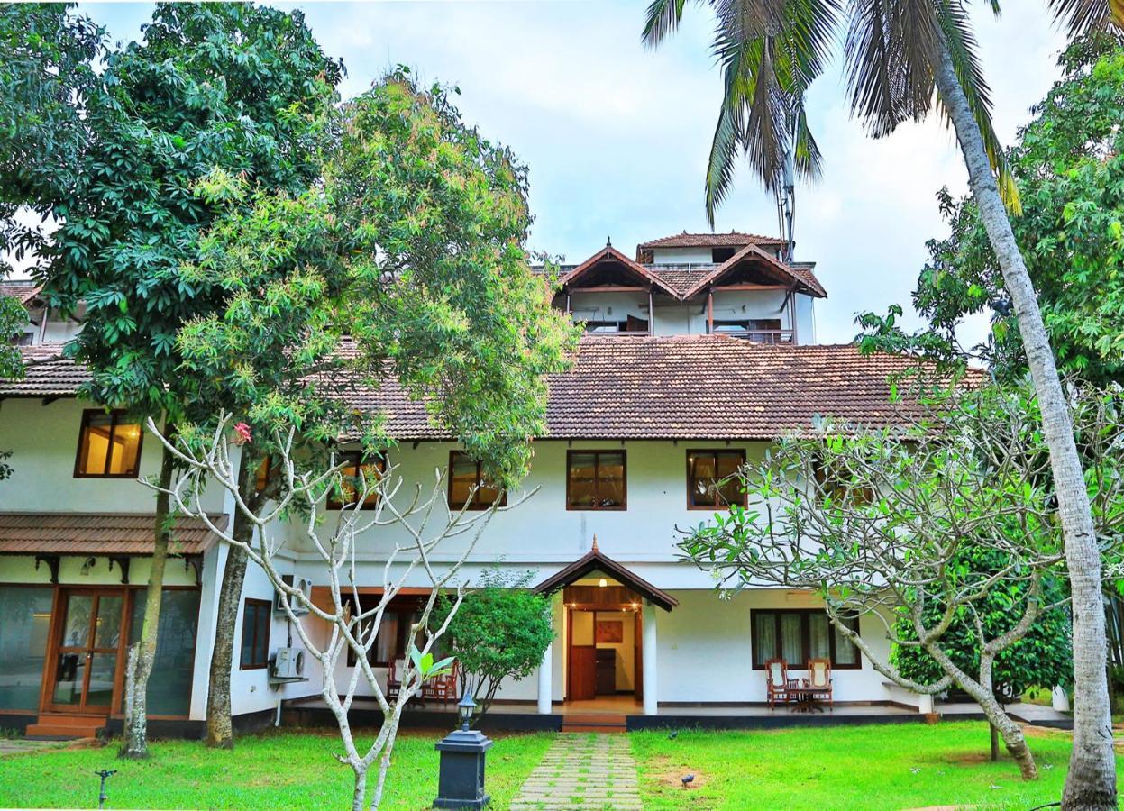 Estuary Sarovar Premiere Poovar Island Экстерьер фото