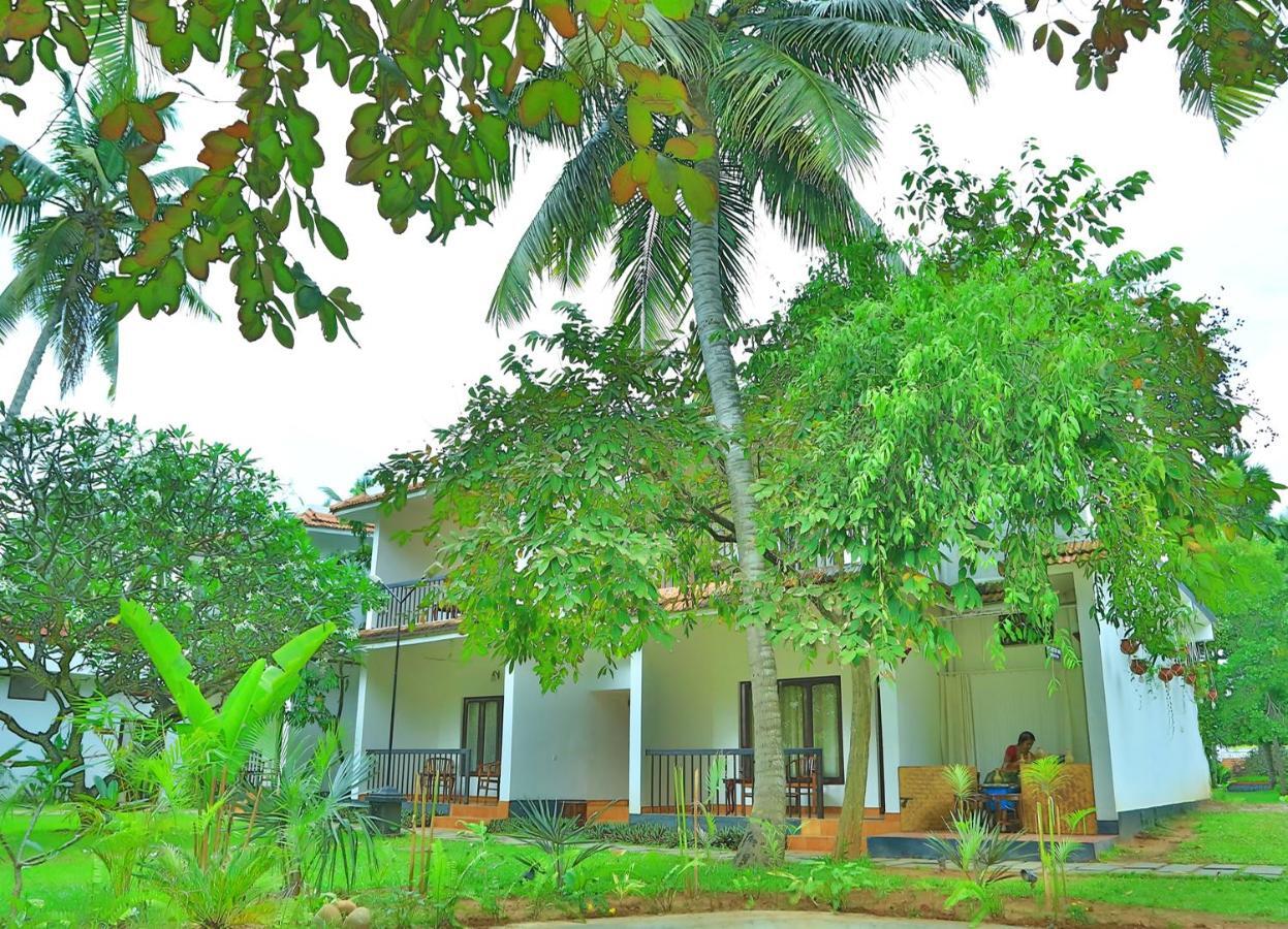 Estuary Sarovar Premiere Poovar Island Экстерьер фото