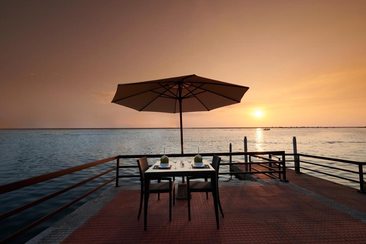 Estuary Sarovar Premiere Poovar Island Экстерьер фото